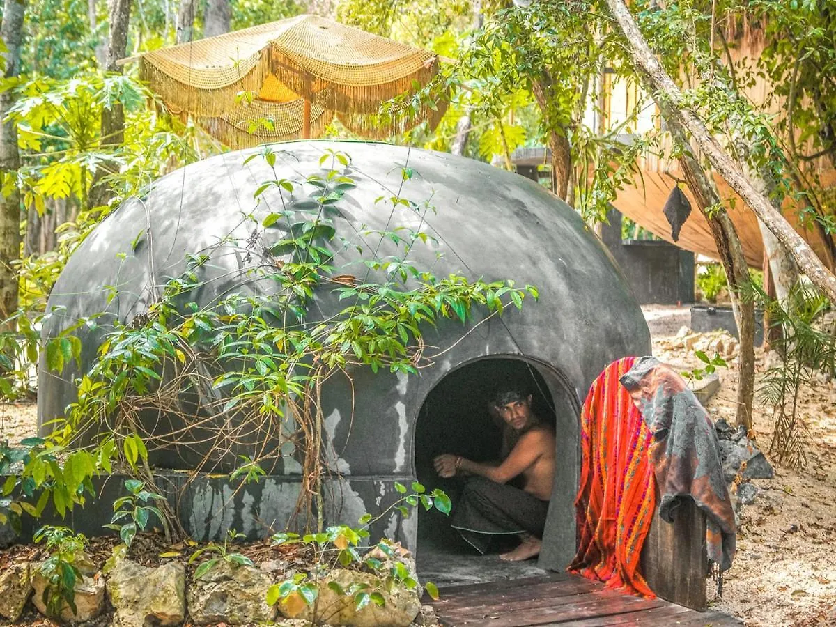 Casa Del Arbol At Villa Duendes Akumal Lyxtält